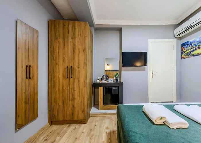 Отель La Pera 3*