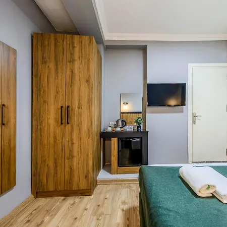 Hotel La Pera 3*